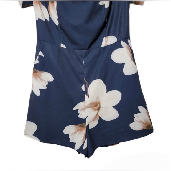 L'atiste Floral Print Romper Blue Size Large. - Picture 5 of 8